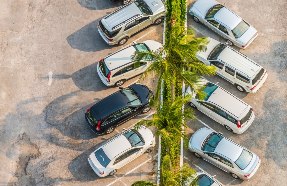 Zaległości za parkowanie w strefach płatnych – narastający problem polskich miast