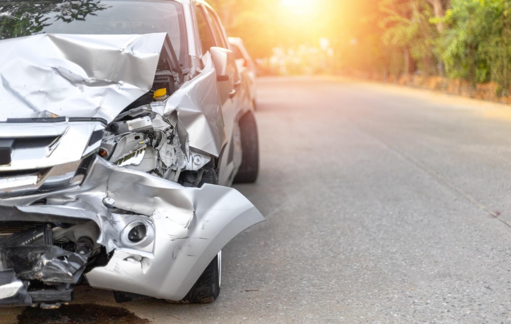 Tragiczny wypadek na ulicy Szkolnej w Świnoujściu – piesza potrącona przez auto