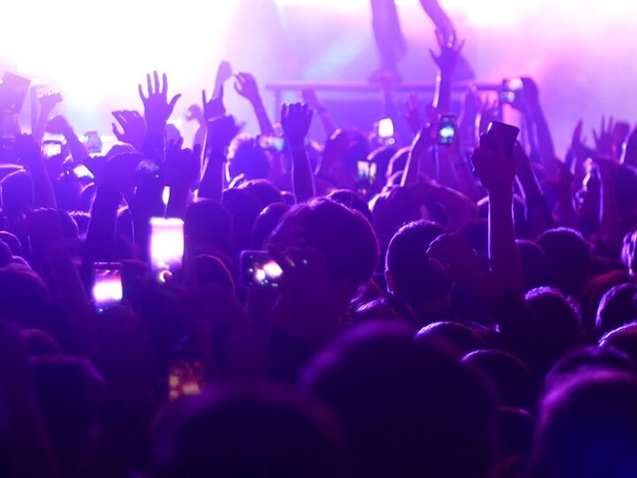 Ich Troje w Świnoujściu! Niezapomniany koncert legendy polskiej muzyki w amfiteatrze