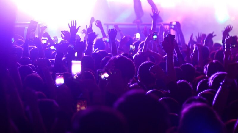 Ich Troje w Świnoujściu! Niezapomniany koncert legendy polskiej muzyki w amfiteatrze
