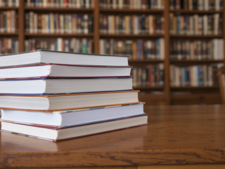 Ewa Dmowska w Świnoujściu: odkryj sekrety jej literackiego świata