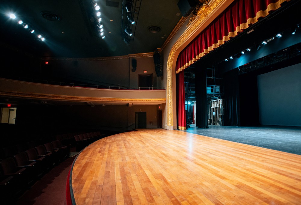 Bajkowe spotkania z Edytą w teatrzyku kamishibai