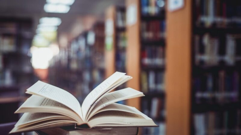 Zbigniew Kosiorowski w Świnoujściu: O literaturze, dziennikarstwie i morskich opowieściach