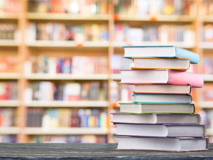 Grudniowe atrakcje w bibliotece: odkryj kulturę, literaturę i sztukę!