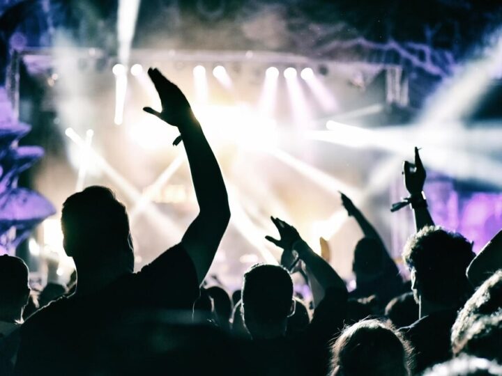 Sylwestrowa noc na plaży w Świnoujściu. Magiczne powitanie Nowego Roku 2026