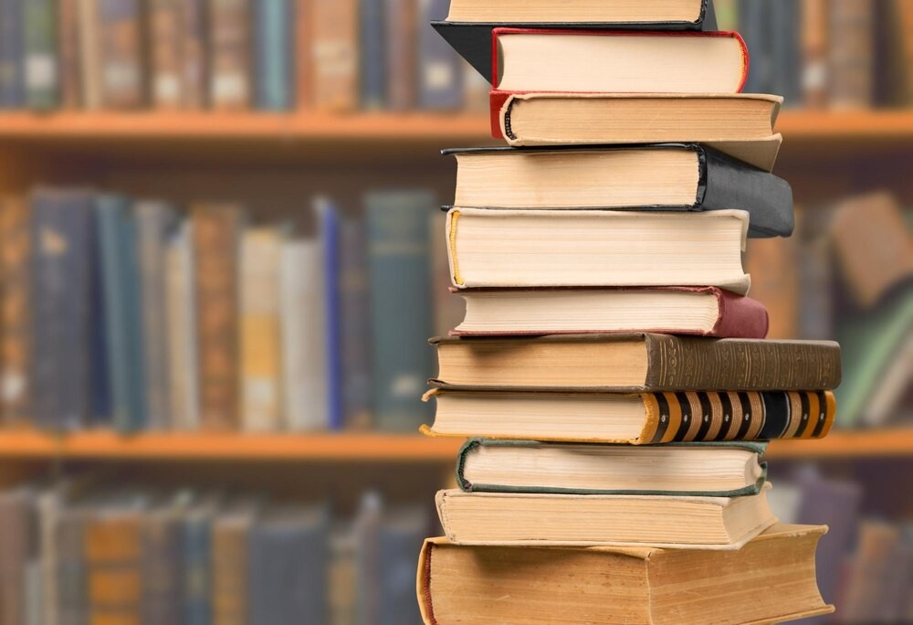 Młodzież w bibliotece tworzy własną grę planszową!