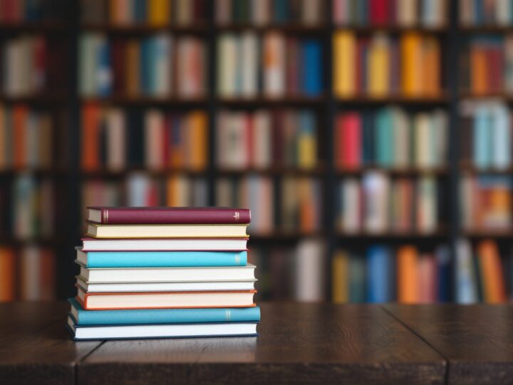 Poezja w akcji: Międzynarodowy Dzień Poezji w bibliotece pełen emocji