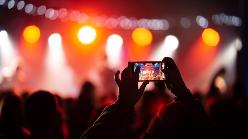 Wiosenne rytmy seniorów – wyjątkowy koncert pełen muzyki i tańca