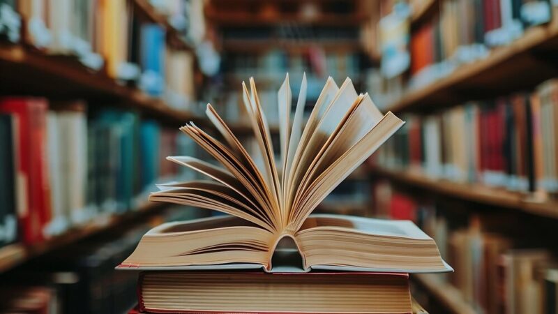 Literacka przygoda z Marcinem Pałaszem dla najmłodszych!