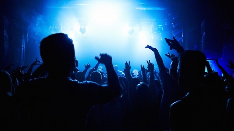 Muzyczna uczta w malowniczej scenerii: koncert orkiestry wojskowej!