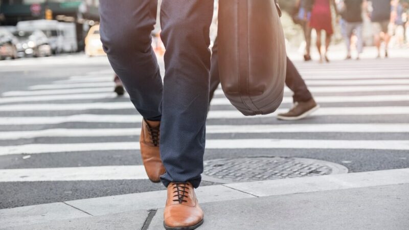 Świnoujście: Policja apeluje o pomoc w sprawie potrącenia pieszej