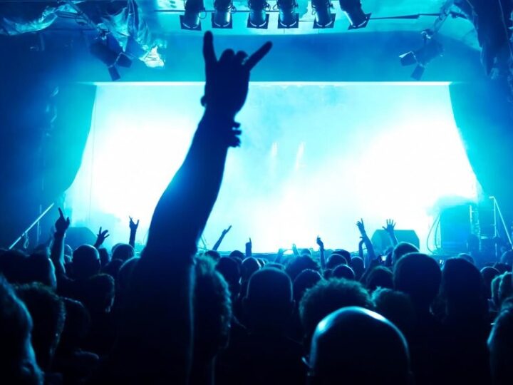 Deszczowa noc z jazzem: niezapomniany koncert Karoliny Śmietany w Parku Zdrojowym