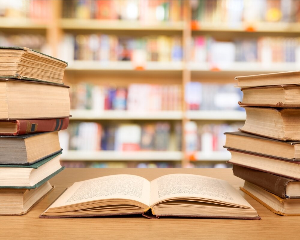 Magiczna podróż do Nibylandii: Piotruś Pan i przyjaciele w bibliotece