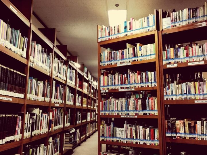 TROPY I TAJEMNICE W BIBLIOTECE!