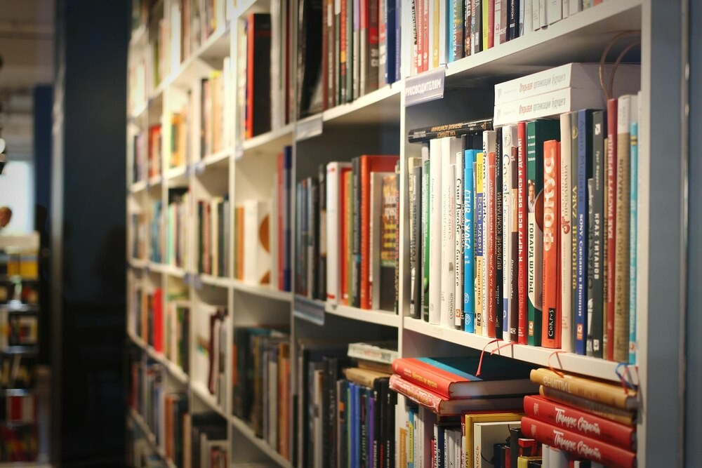Mali detektywi odkrywają tajemnice jesieni w bibliotece!