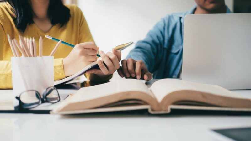 Tajemnice Świnoujścia odkryte – pasjonująca wyprawa z biblioteką